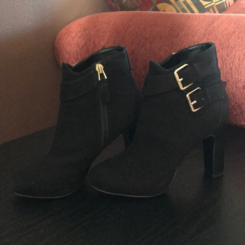 🆕 GUESS HEEL BOOTS
